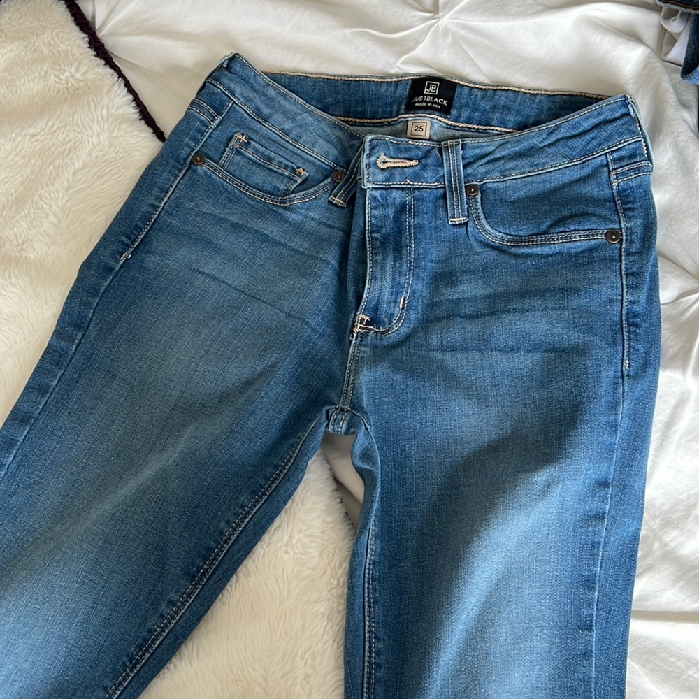 Just black size 25 blue skinny jeans